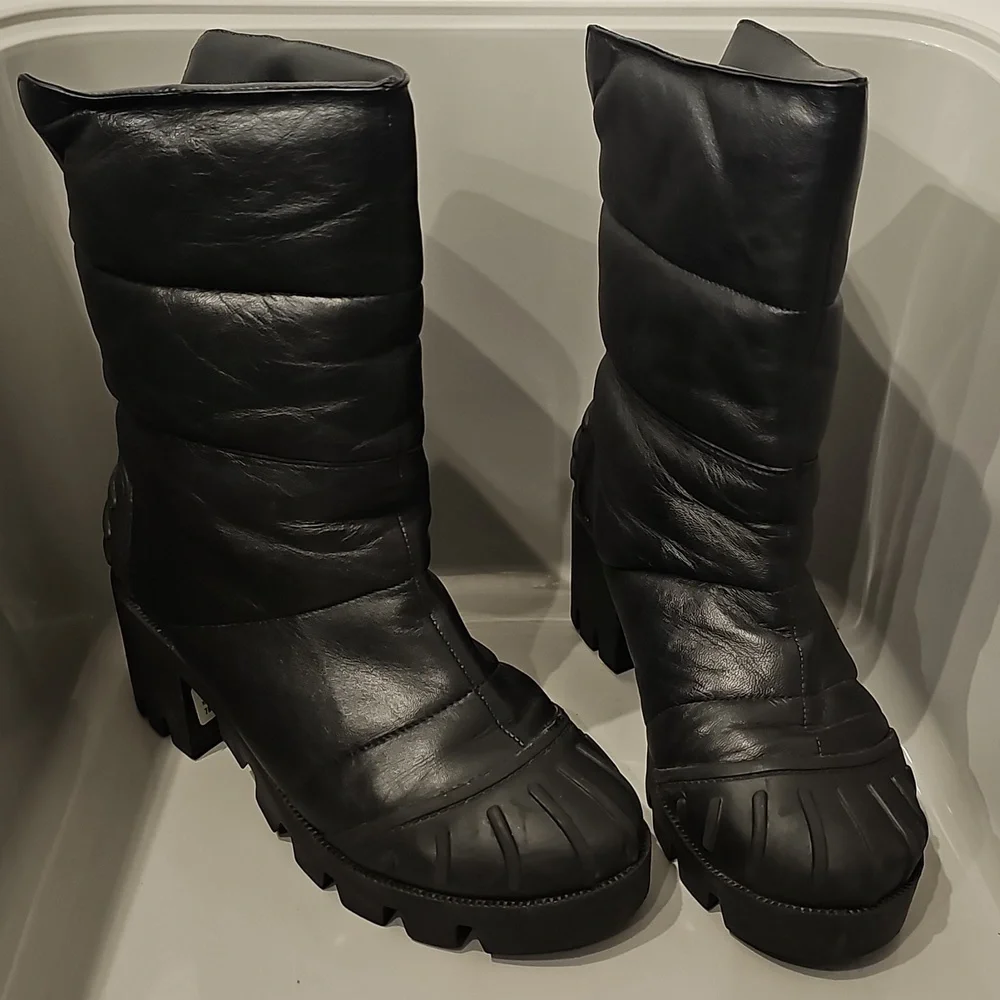 SCHUTZ Black Winter Boots